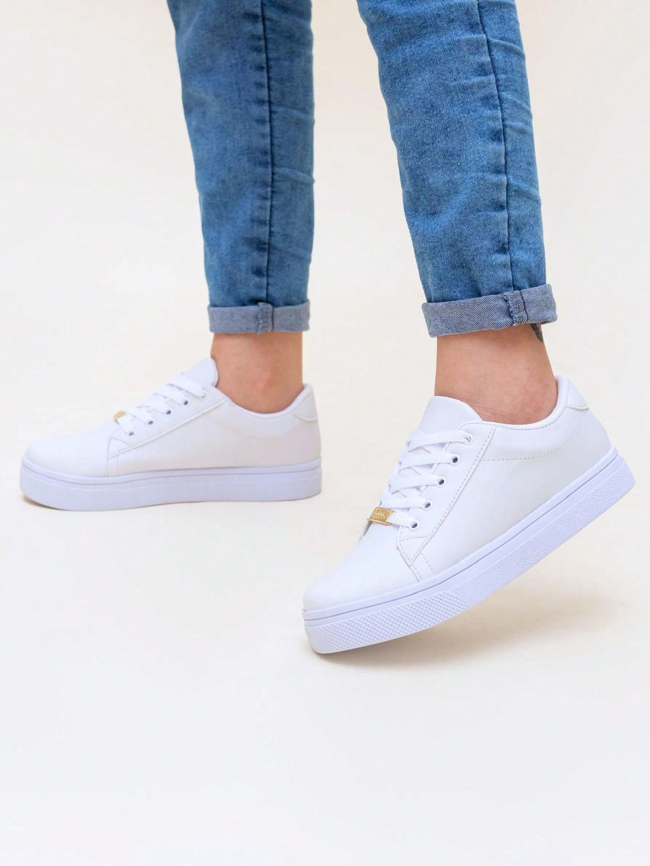 Tênis Casual Sola Alta Minimalista