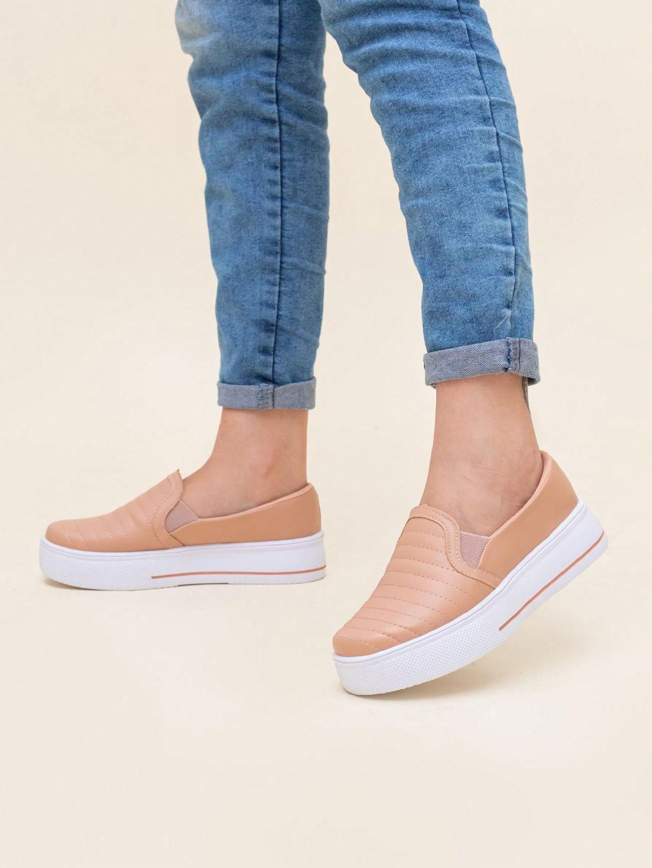 Tênis Slip On Sola Alta Acolchoado