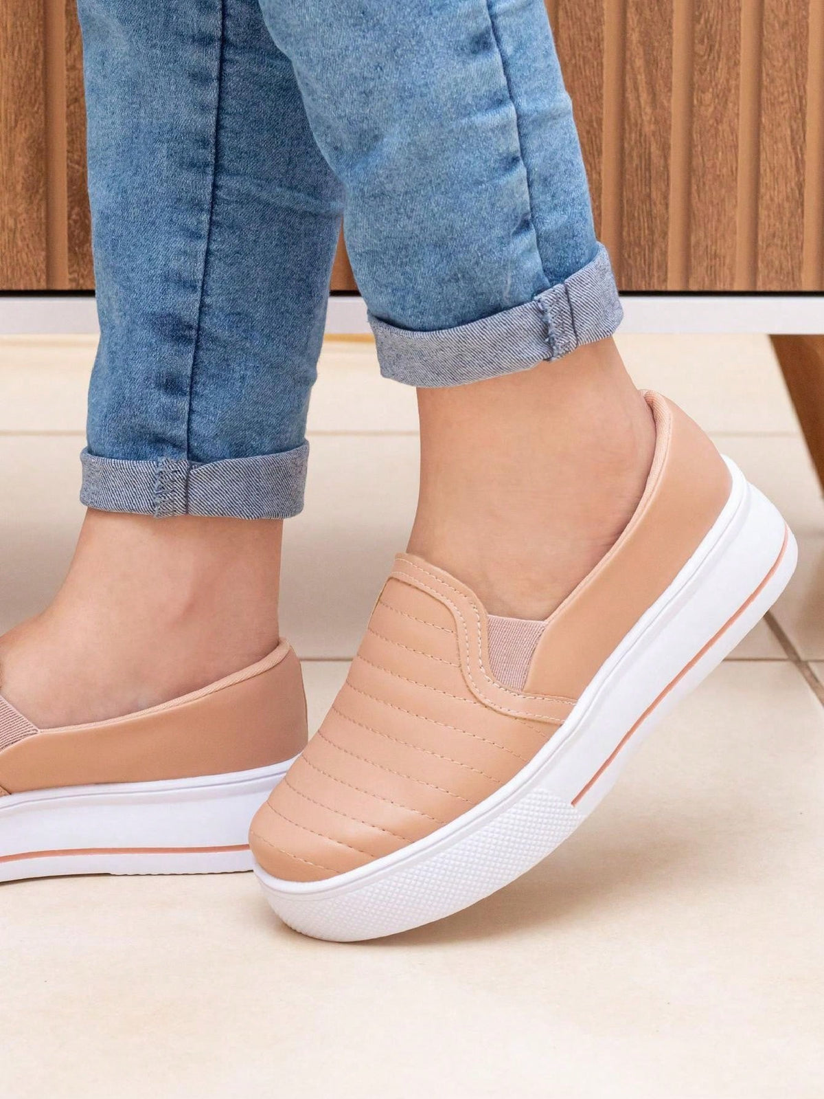 Tênis Slip On Sola Alta Acolchoado