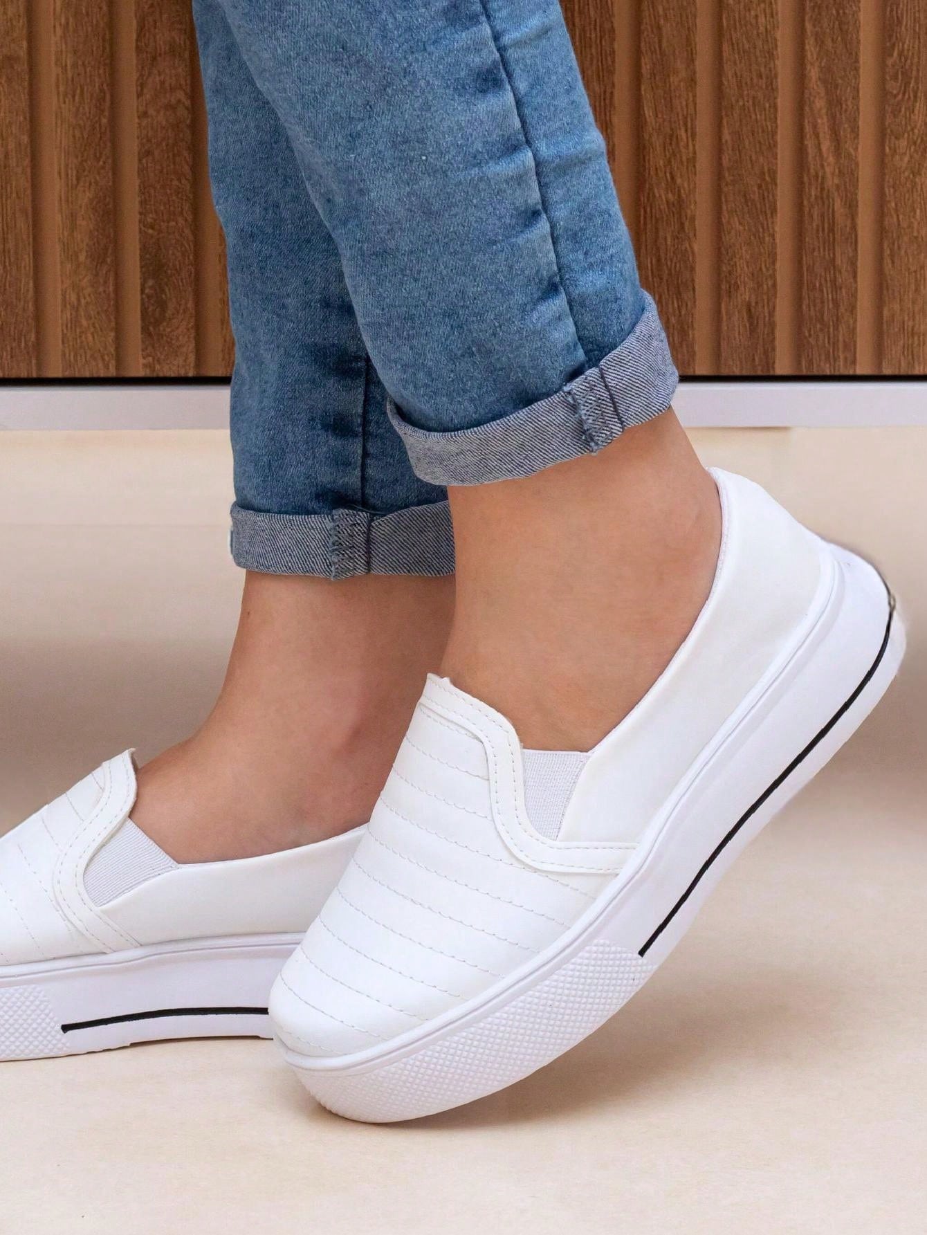 Tênis Slip On Sola Alta Acolchoado