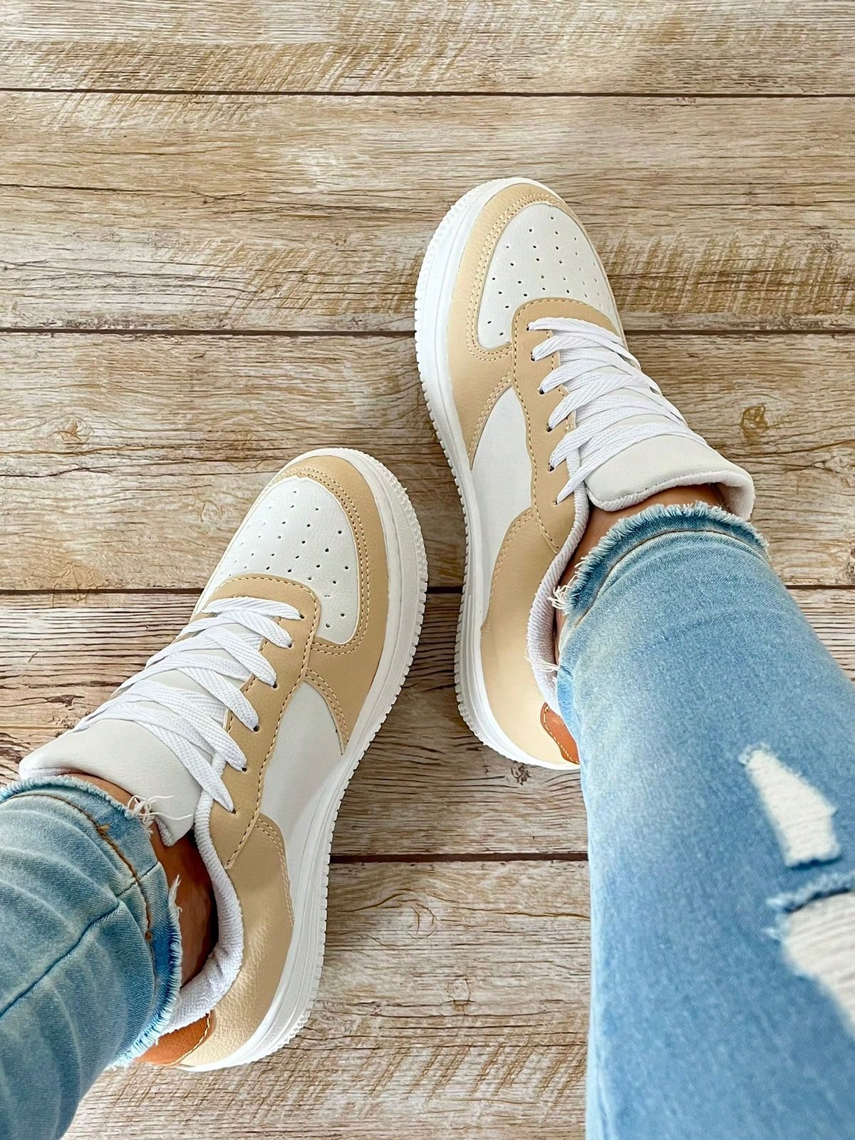 Tênis Chunky Sola Alta Estilo Urbano Confortável