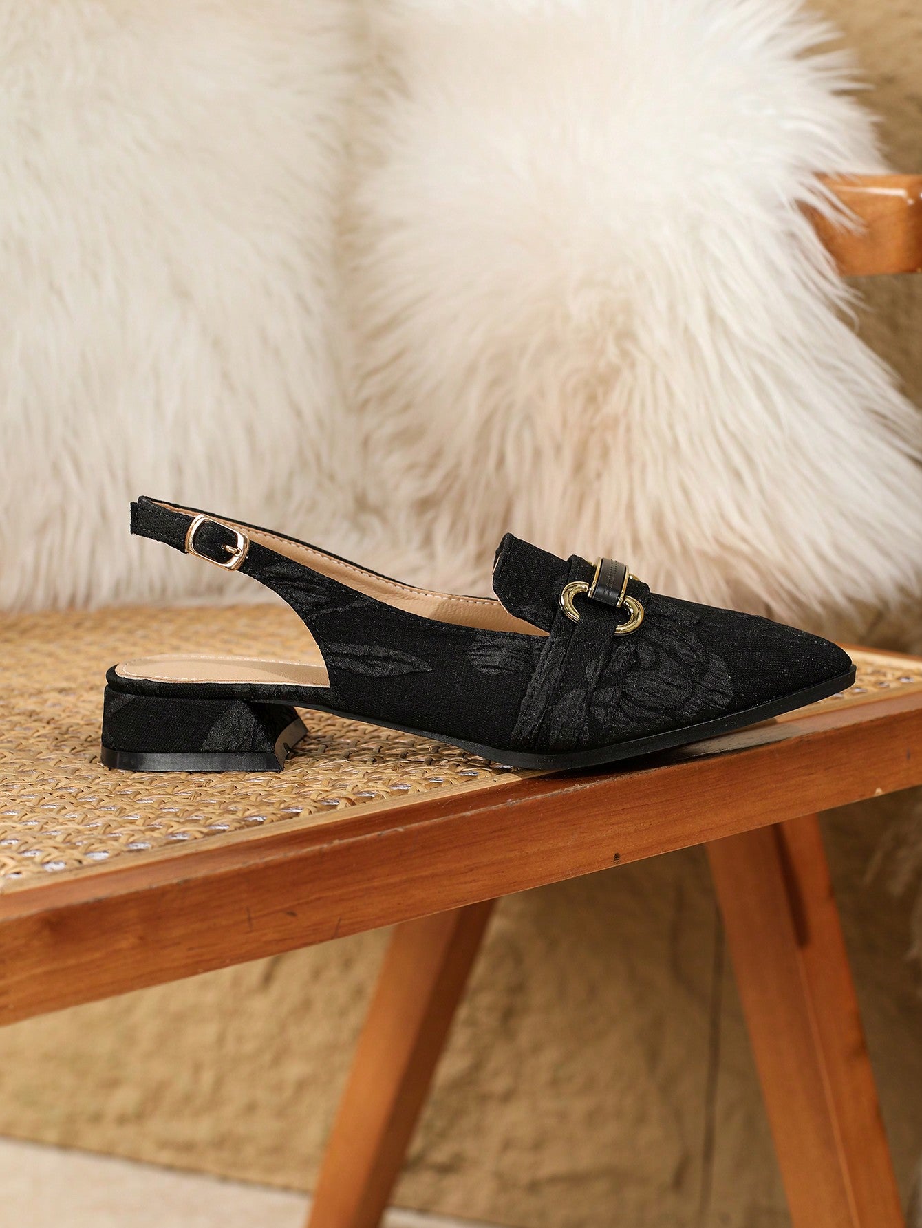 Sapato Mocassim Estampado Com Fivela E Salto Elegante