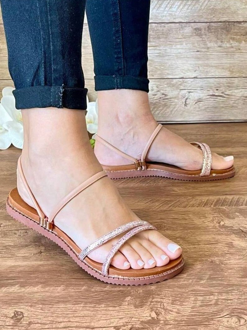 Sandália Rasteira Com Tiras Finas E Detalhe Brilhante