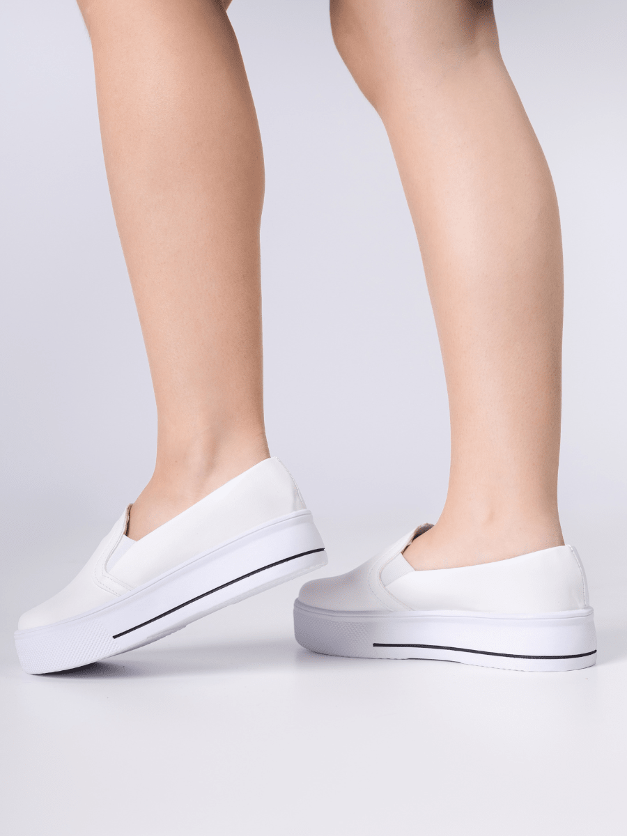 Tênis Slip On Sola Alta Minimalista