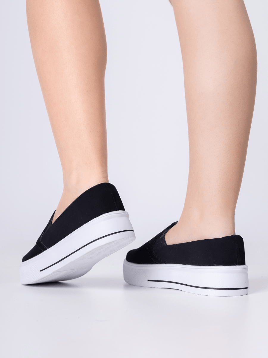 Tênis Slip On Sola Alta Minimalista