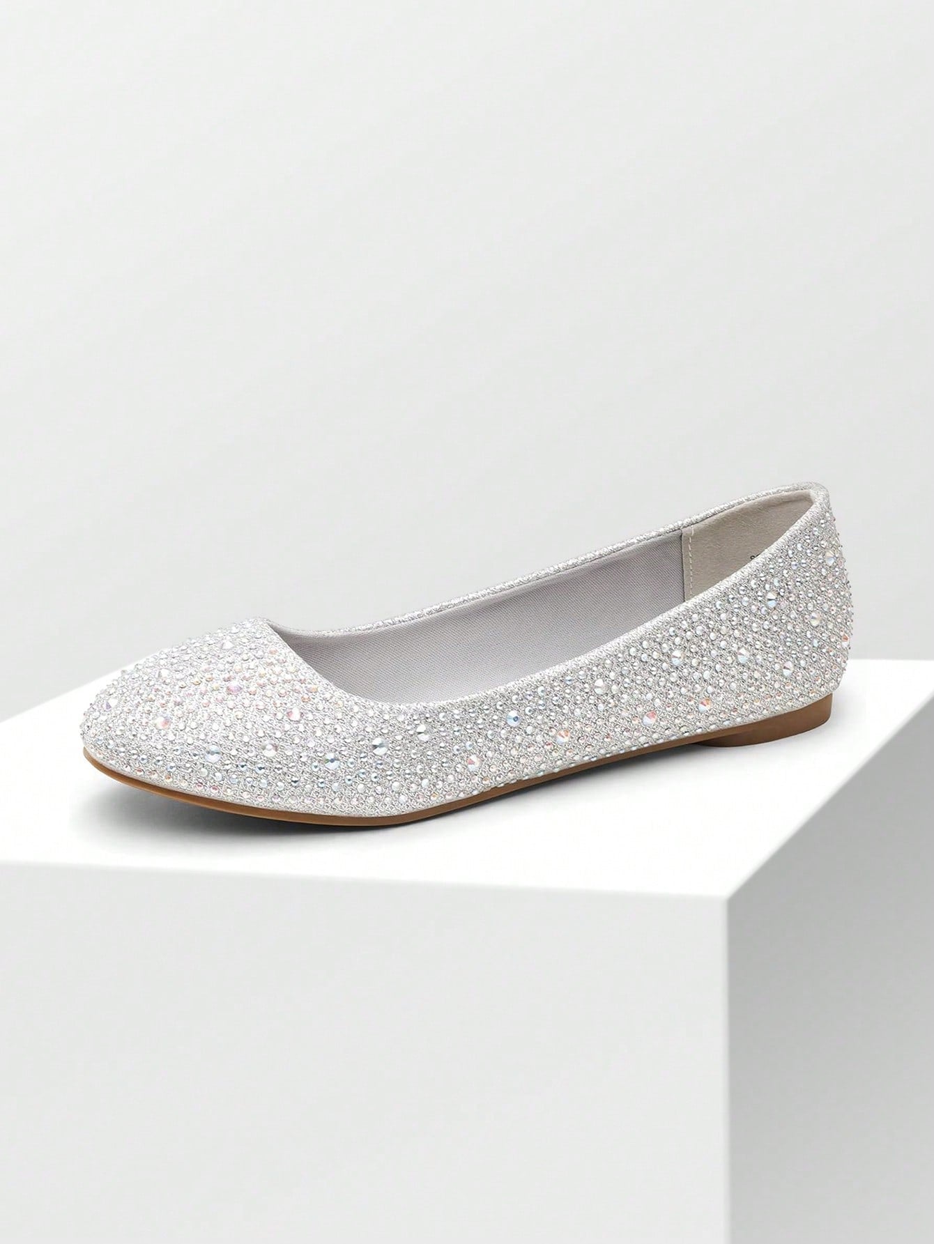 Sapatilha Bico Redondo Toda Em Strass Brilhante