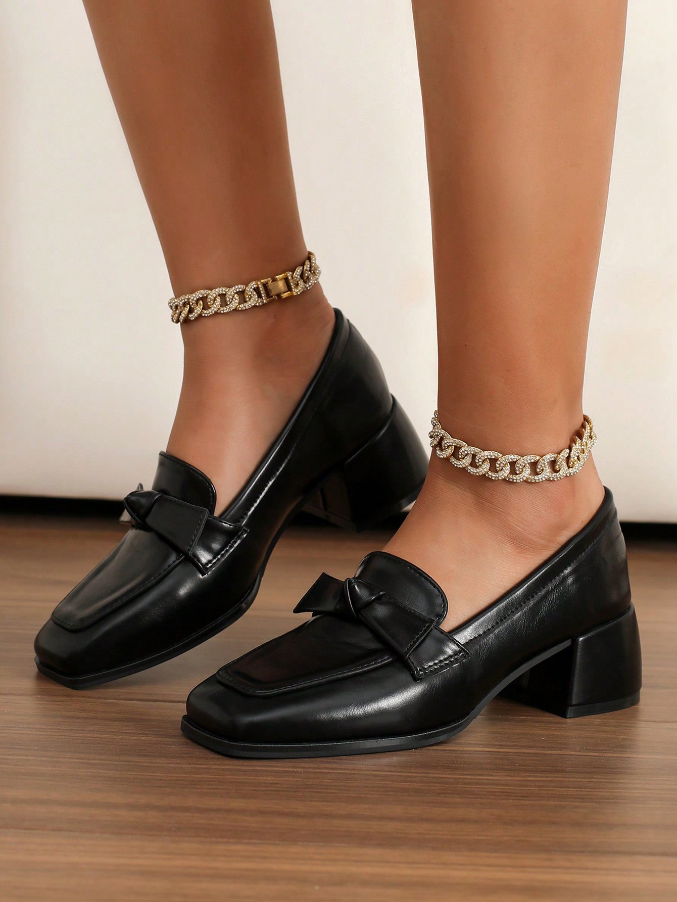 Sapato Mocassim Verniz Bico Quadrado Com Salto Bloco