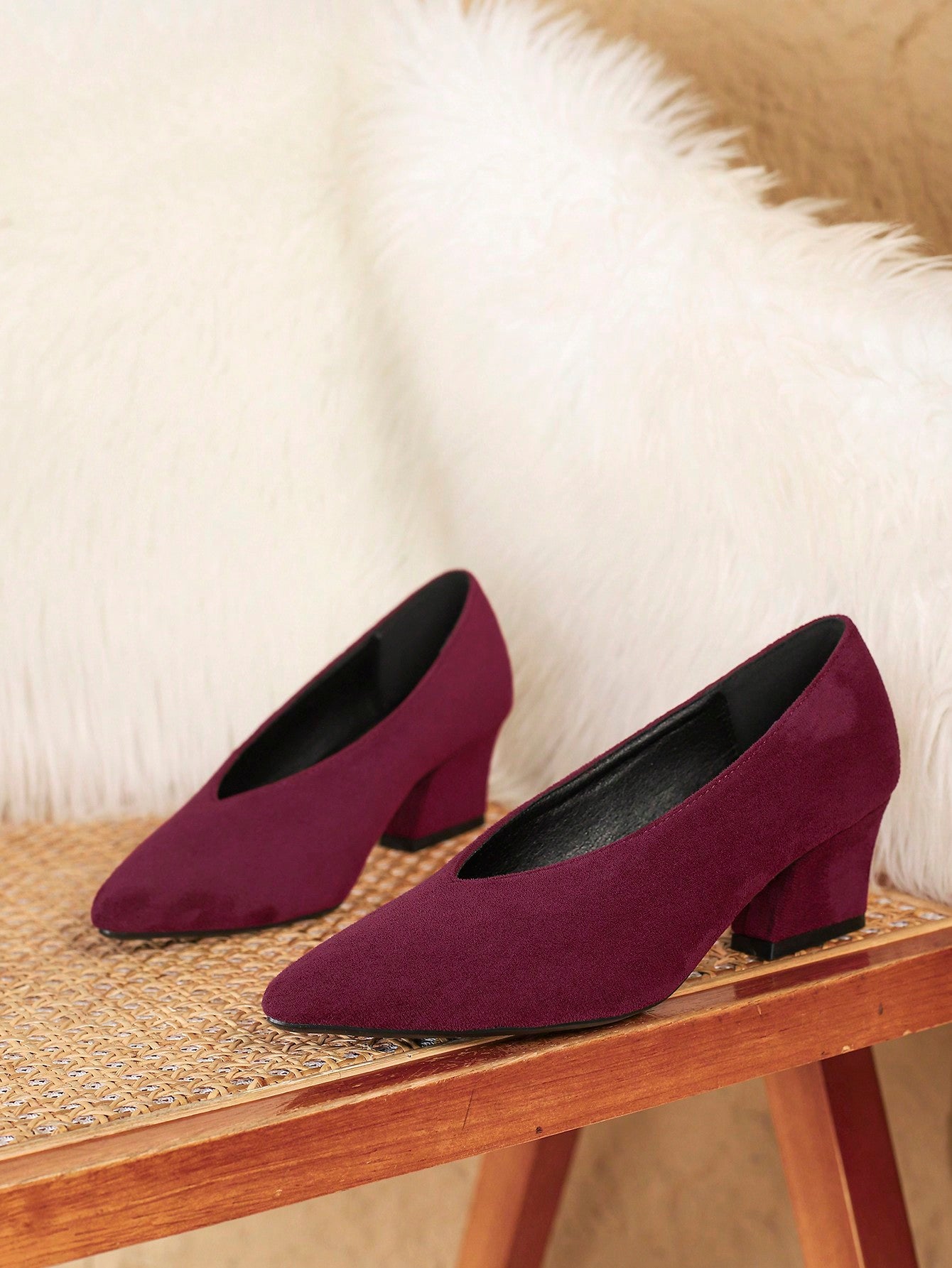 Sapato Scarpin Bico Fino Texturizado Estilo Croco