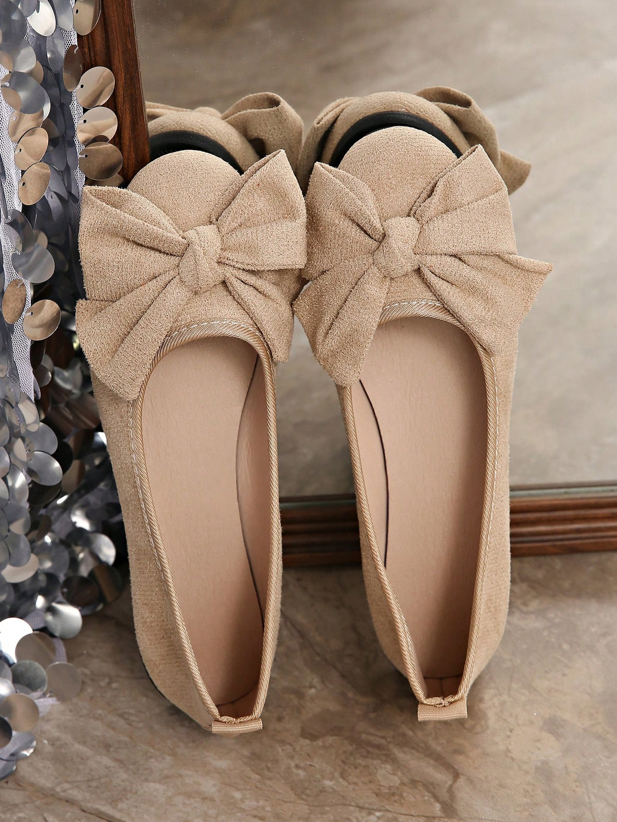 Sapatilha Em Tecido Com Laço Volumoso Charmoso