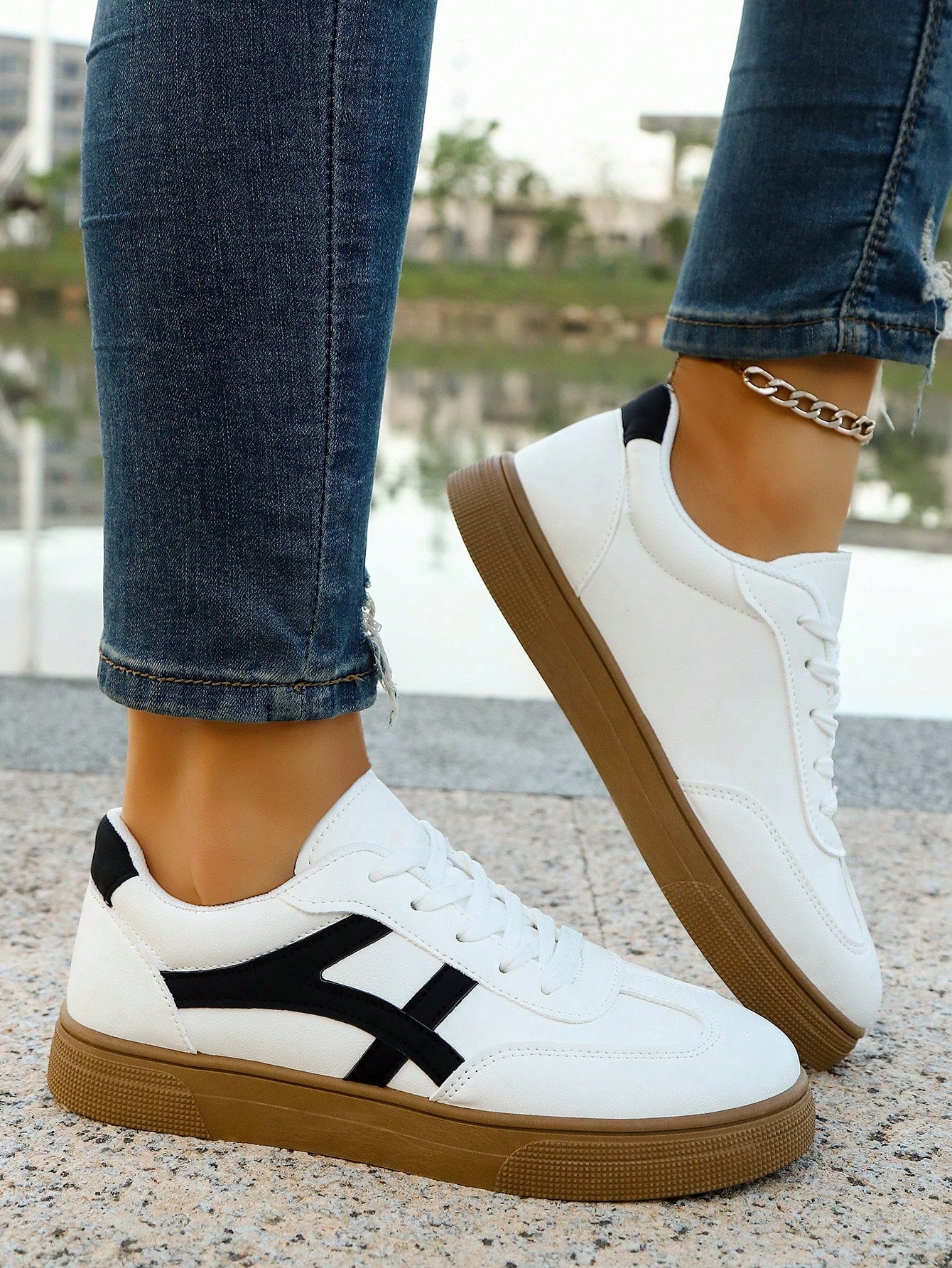 Tênis Casual Básico Com Sola Reta Estilo Minimalista