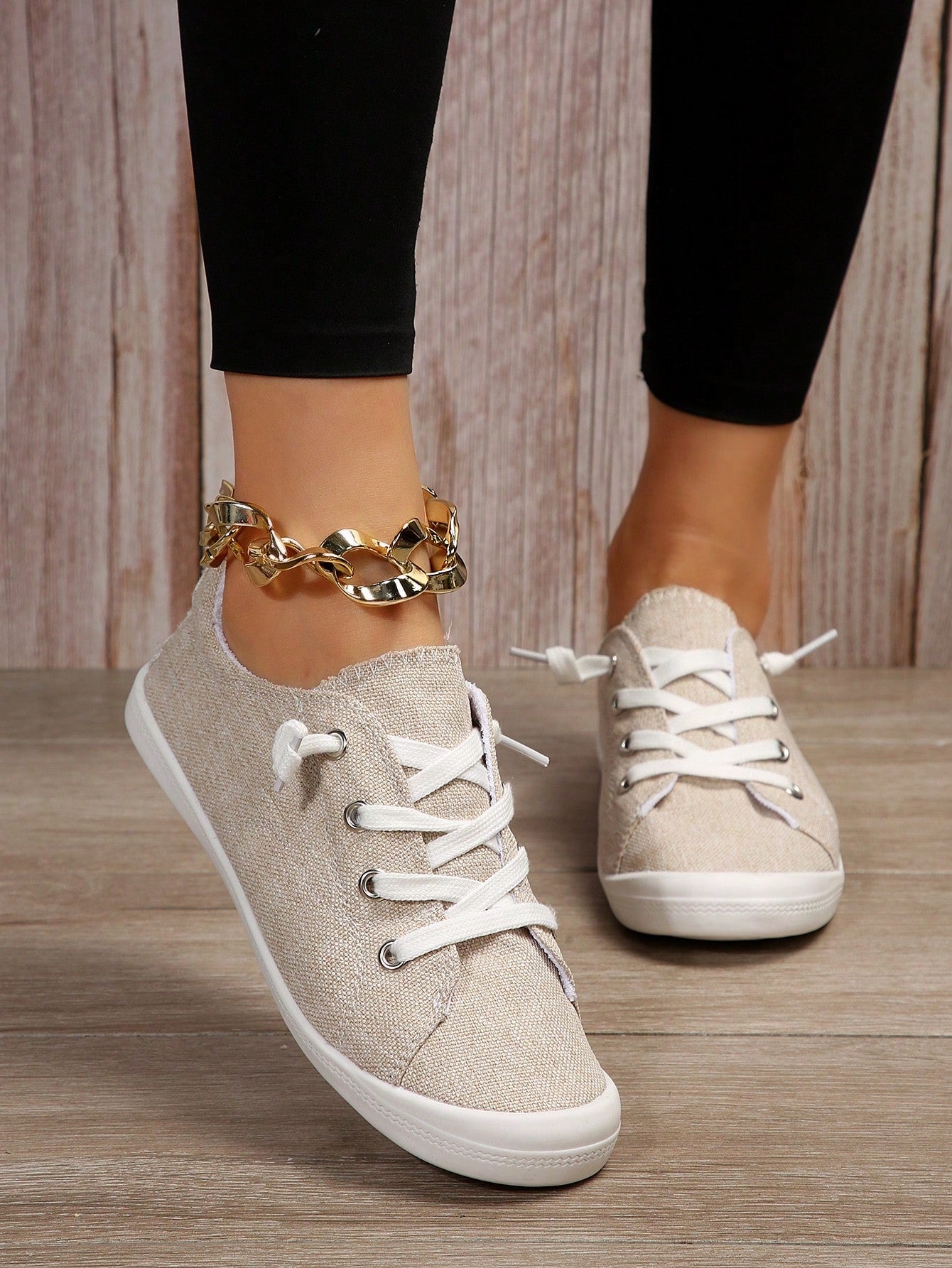 Tênis Casual Cano Baixo Com Recorte Desfiado Estilo Urbano