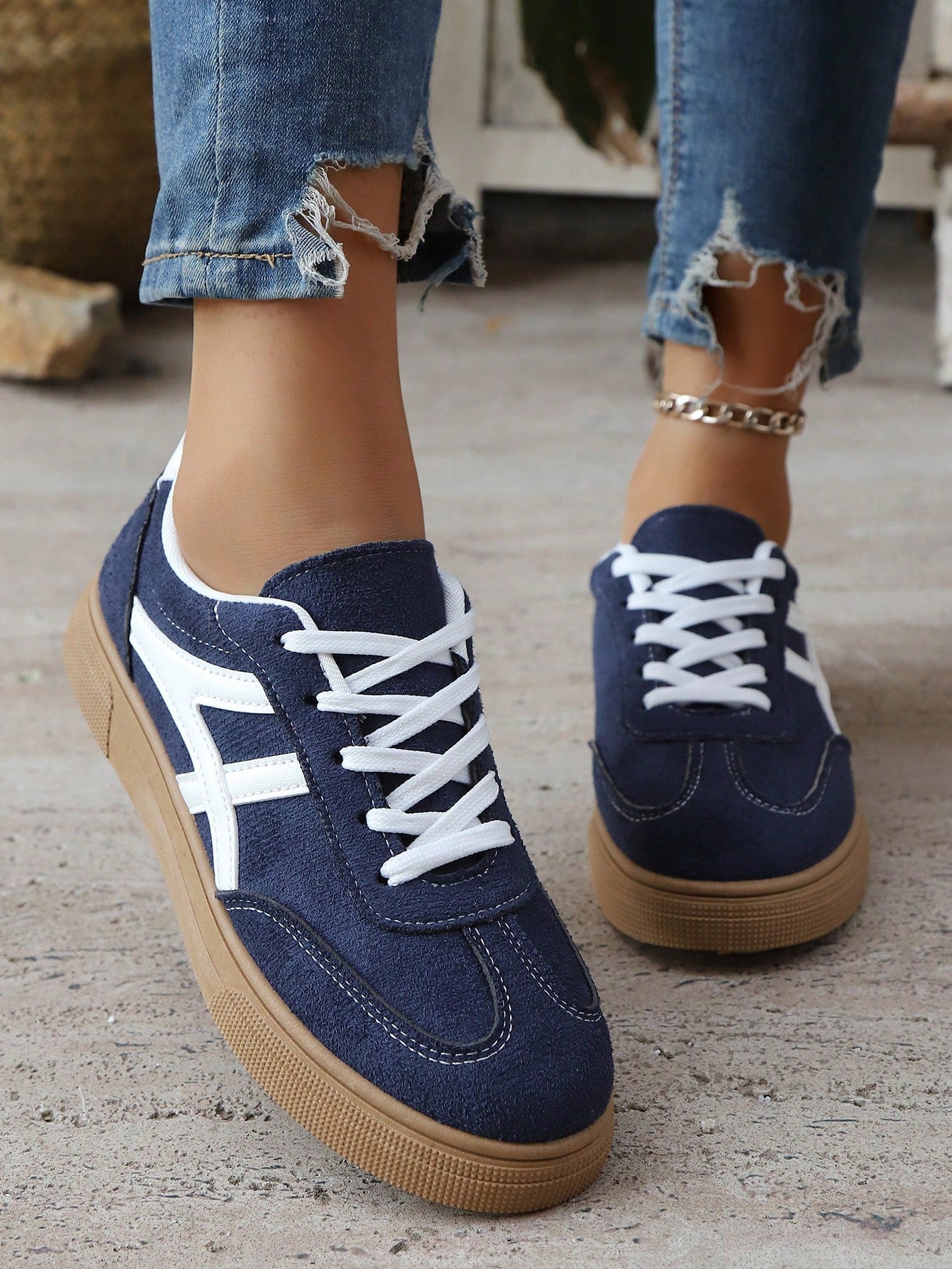 Tênis Casual Básico Com Sola Reta Estilo Minimalista