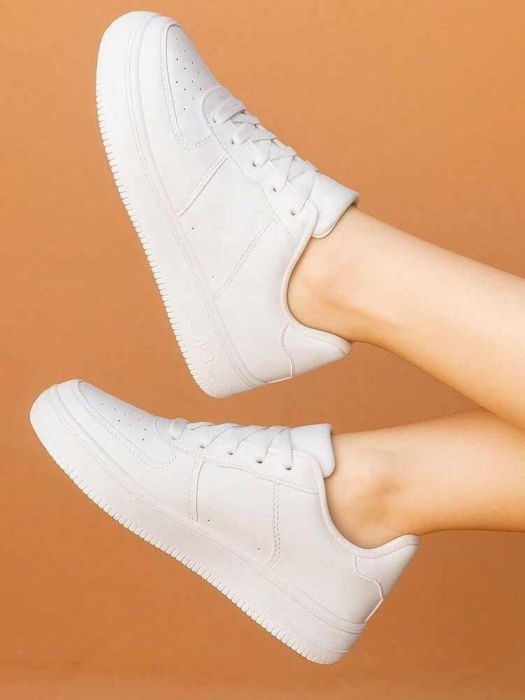 Tênis Casual Street Com Recortes e Solado Antiderrapante