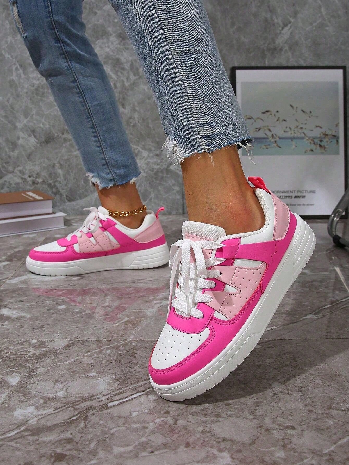 Tênis Casual Com Recortes Modernos E Sola Alta Estilosa