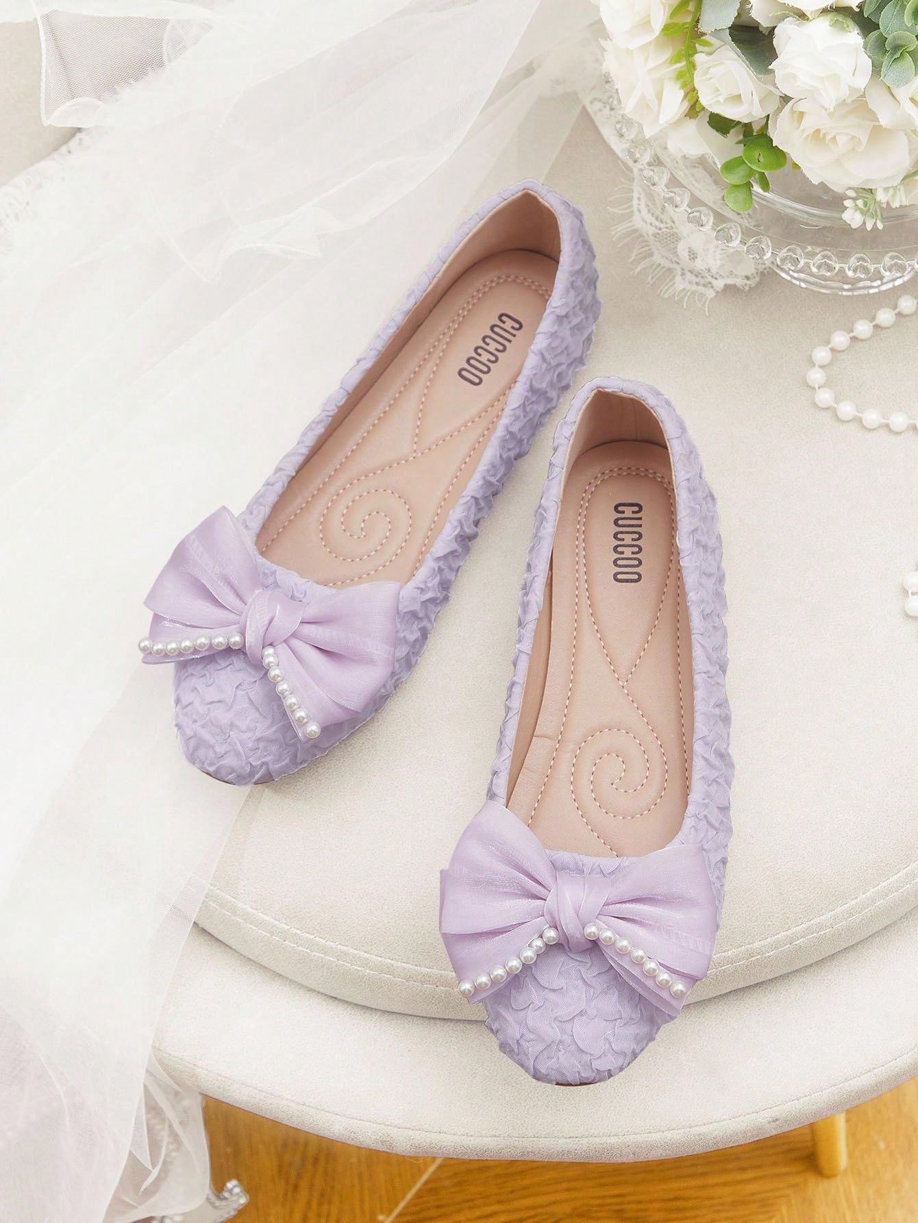 Sapatilha com Laço de Tule e Pérolas