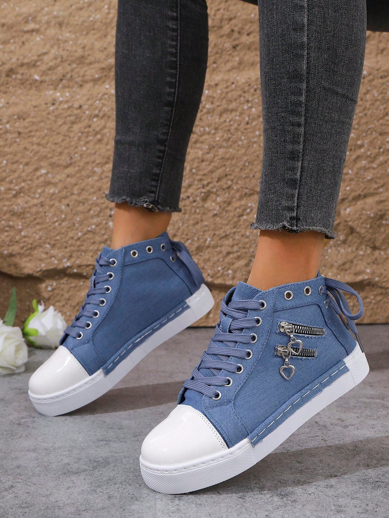 Tênis Casual Cano Alto Com Zíper Decorativo