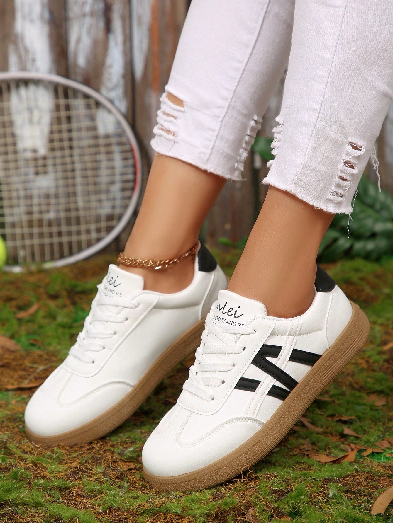 Tênis Casual Estilo Urbano Com Detalhe Listrado