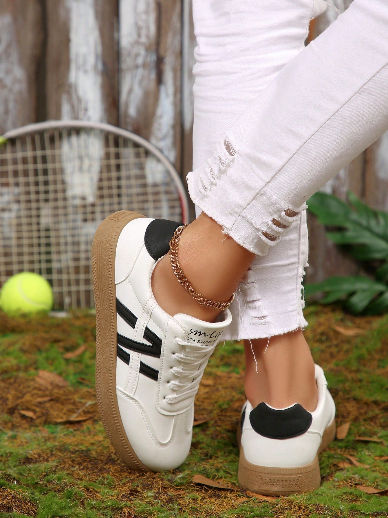 Tênis Casual Estilo Urbano Com Detalhe Listrado