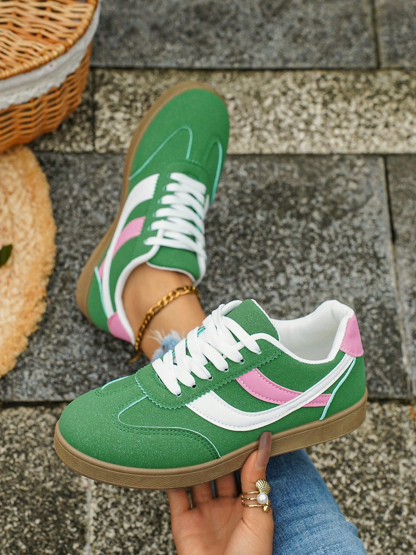 Tênis Casual Retrô Com Detalhes Laterais Estilo Street