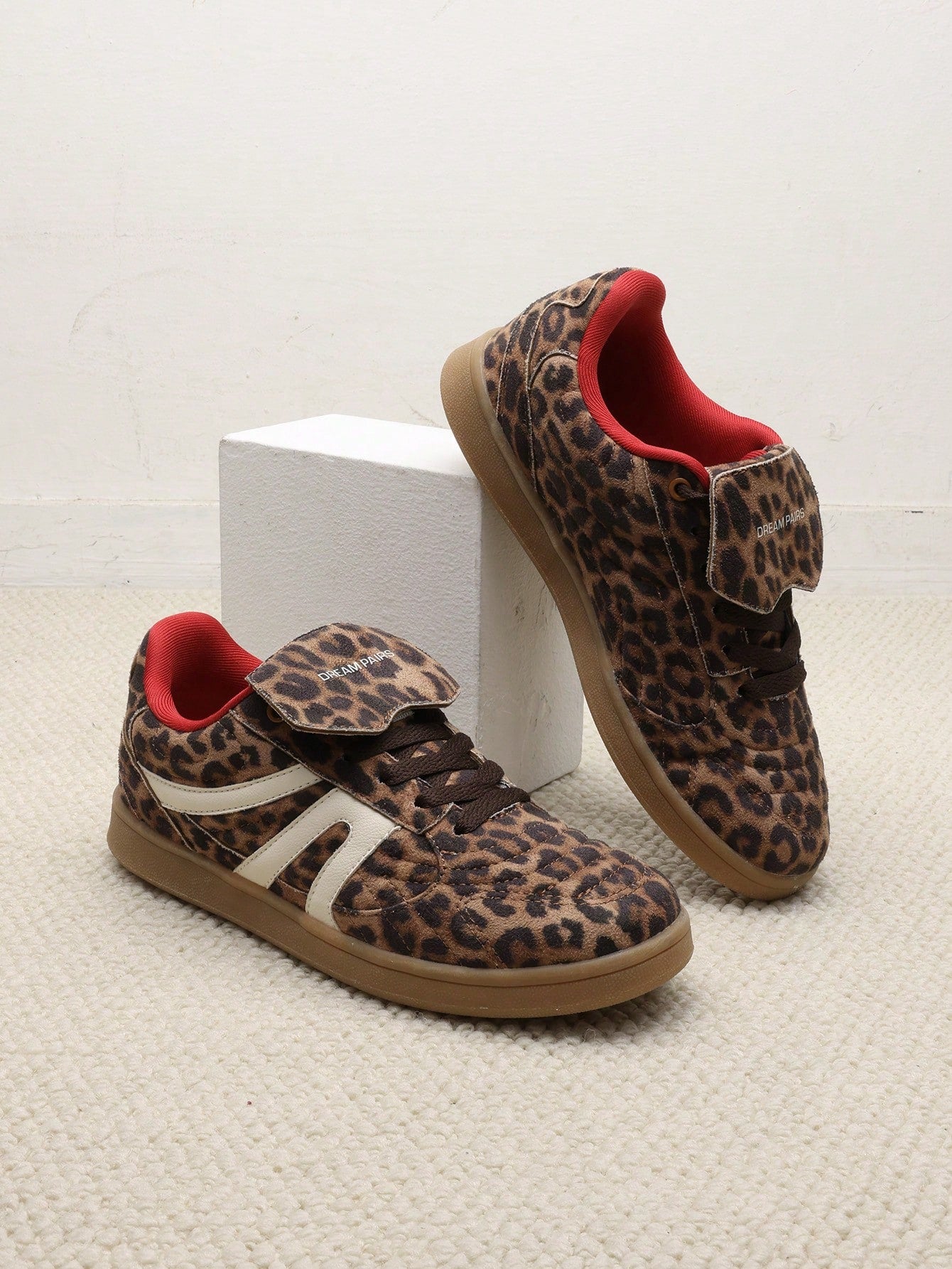 Tênis Casual Estampa Animal Print Com Fecho De Velcro