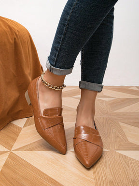 Sapato Mocassim Bico Fino Texturizado Estilo Croco
