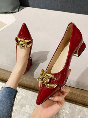 Sapato Verniz Texturizado Croco Com Corrente Metálica