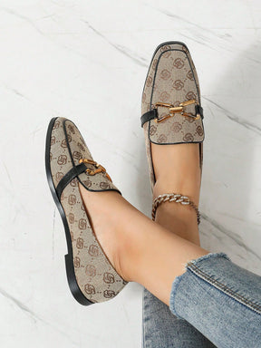 Sapato Mocassim Estampado Com Aplique Metálico Sofisticado