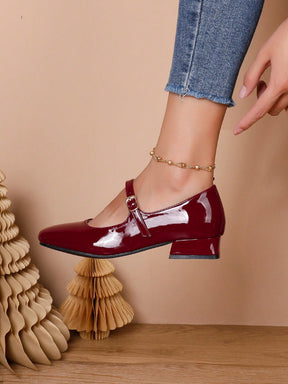 Sapato Verniz Com Tira E Fivela Estilo Boneca