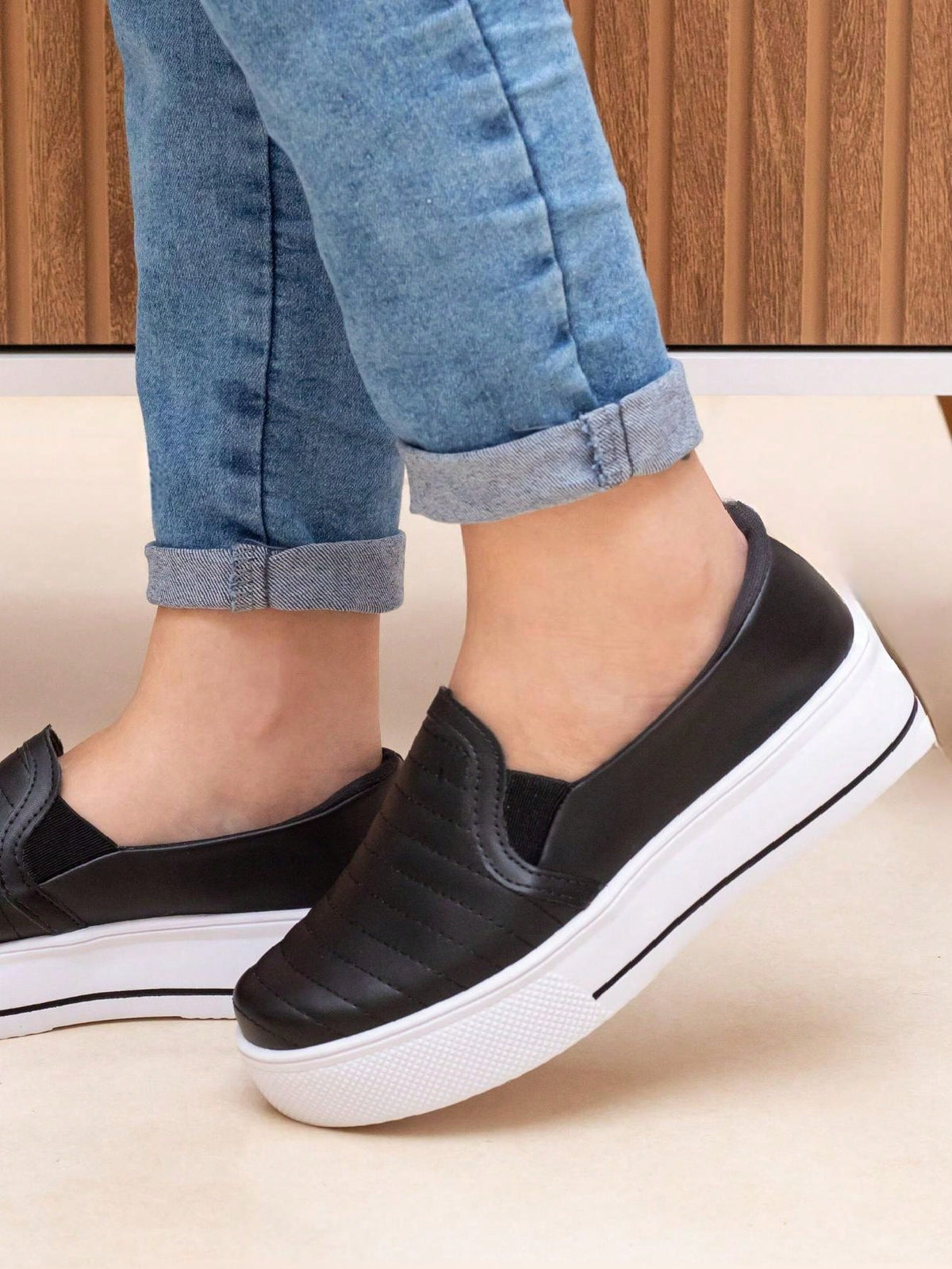 Tênis Slip On Sola Alta Acolchoado