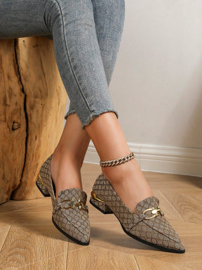 Sapato Mocassim Estampado Com Fivela E Salto Elegante