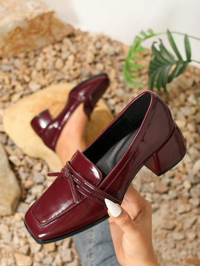 Sapato Mocassim Verniz Bico Quadrado Com Salto Bloco