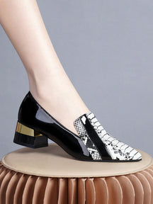 Sapato Verniz Com Estampa Snake E Salto Bloco Metálico
