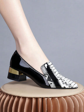 Sapato Verniz Com Estampa Snake E Salto Bloco Metálico