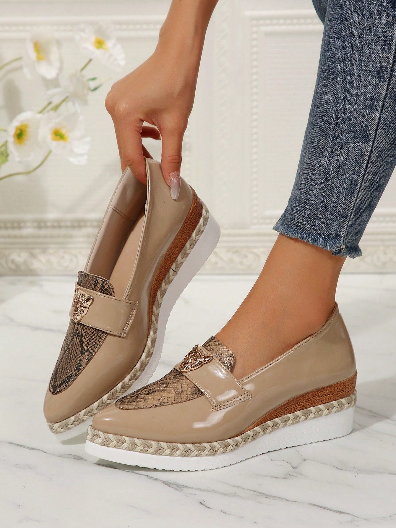 Sapato Mocassim Com Detalhe Snake E Solado Plataforma