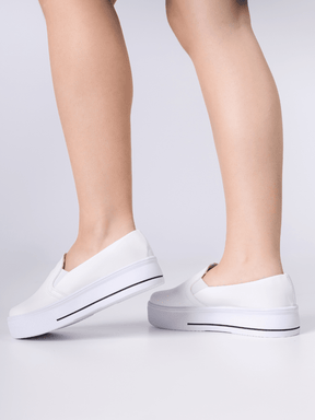 Tênis Slip On Sola Alta Minimalista