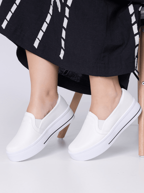 Tênis Slip On Sola Alta Minimalista