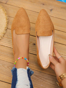 Sapatilha Bico Fino Texturizada Design Minimalista