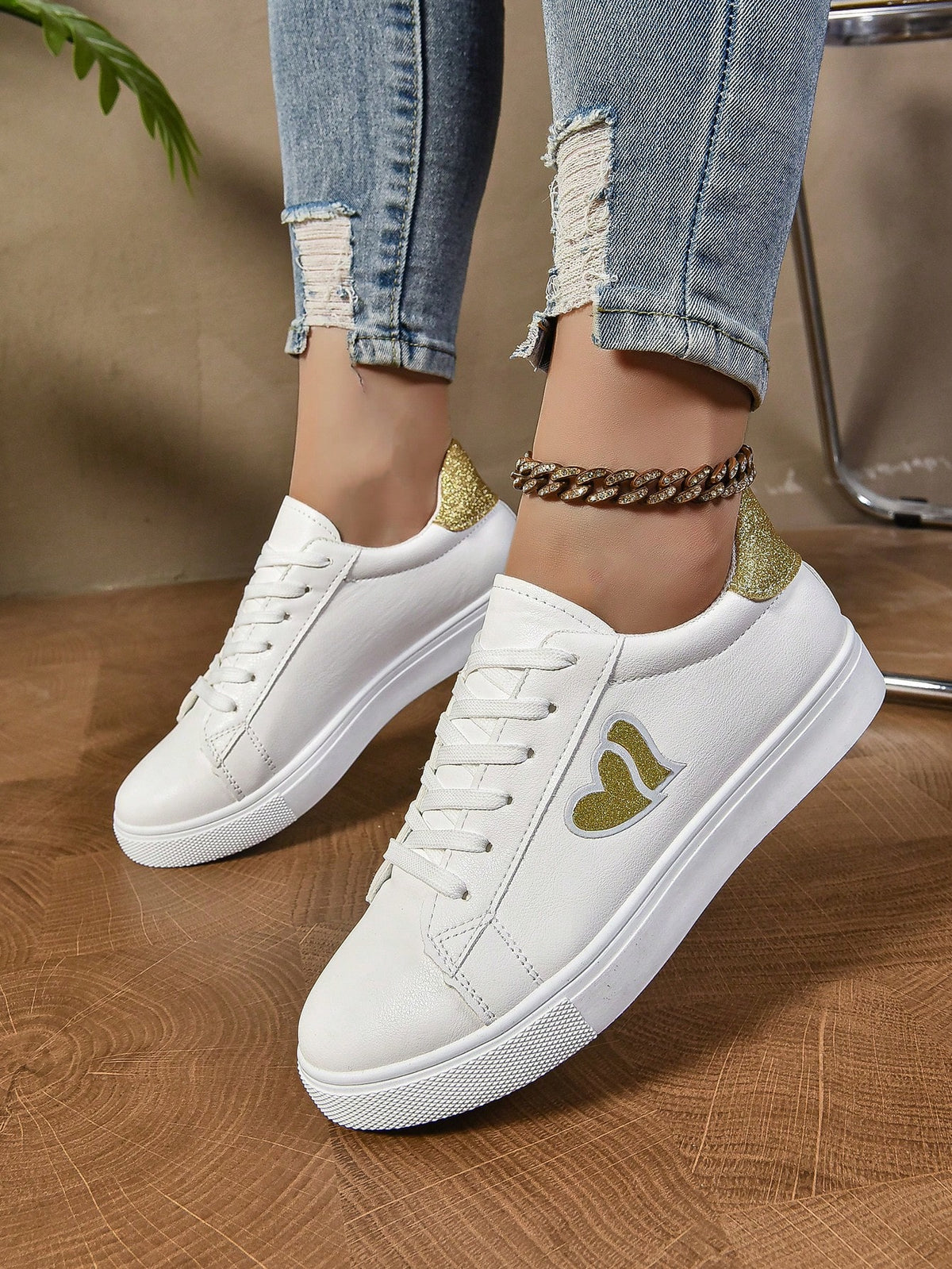 Tênis Casual Com Cadarço E Detalhe Texturizado Moderno