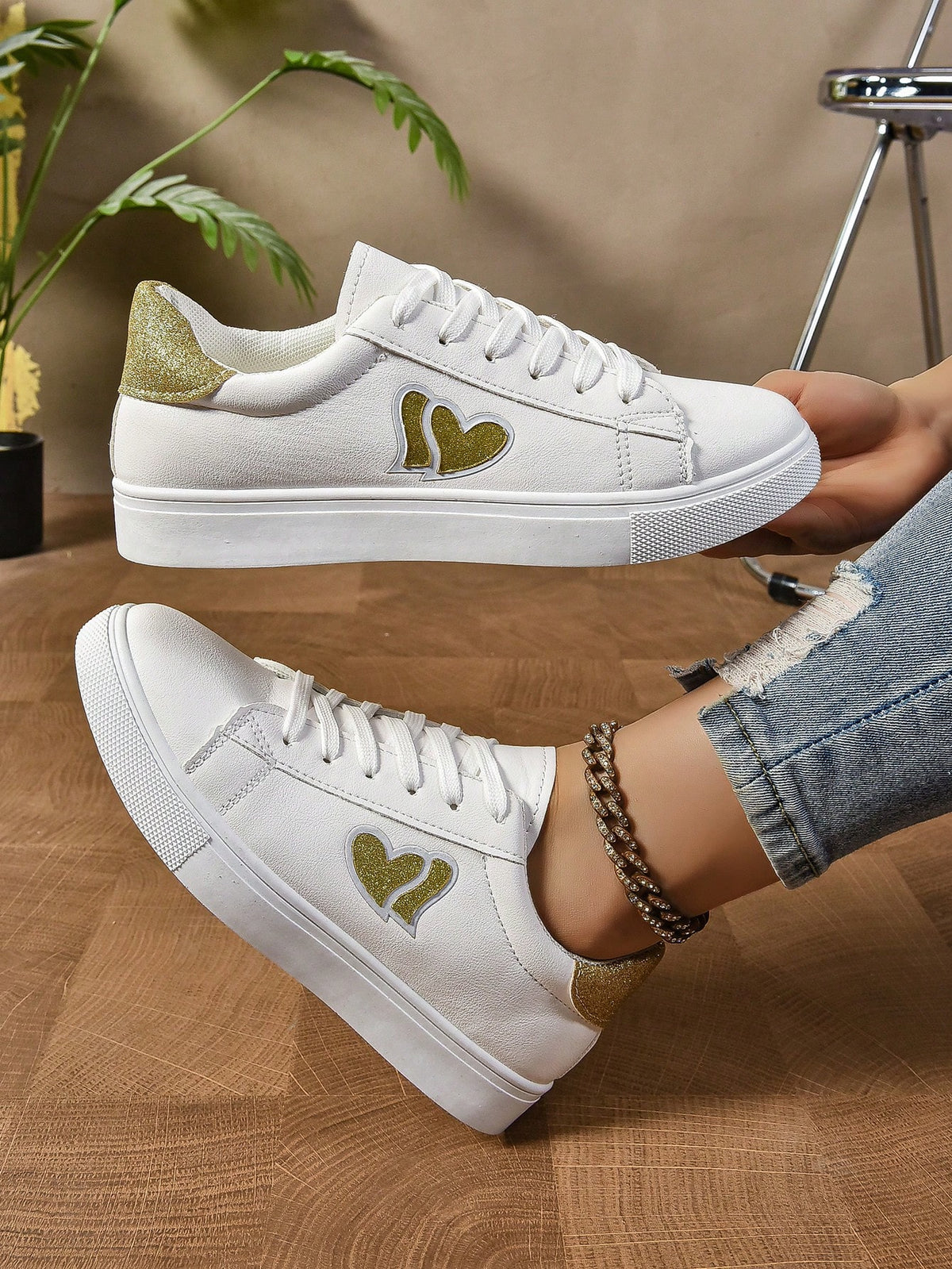 Tênis Casual Com Cadarço E Detalhe Texturizado Moderno