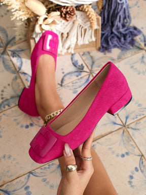 Sapato Camurça Bico Quadrado Com Fivela Estilosa