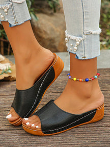 Sandália Anabela Texturizada Estilo Croco
