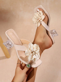 Sandália De Salto Transparente Com Flor E Pérola
