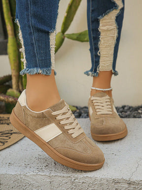 Tênis Casual Estilo Retrô Com Recortes Suede