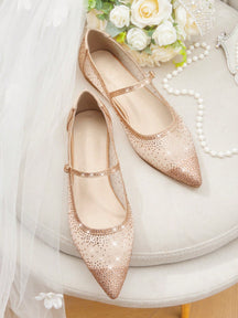 Sapatilha Bico Fino com Strass e Tira Elegante