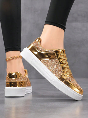 Tênis Casual Com Glitter Metalizado Detalhe Brilhante