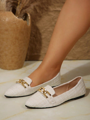 Sapatilha Bico Fino Tweed Com Fivela Metálica Elegante