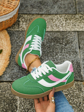 Tênis Casual Retrô Com Detalhes Laterais Estilo Street