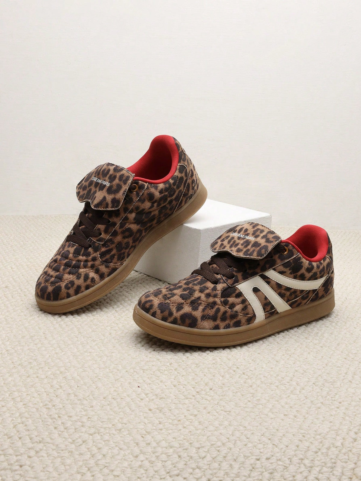 Tênis Casual Estampa Animal Print Com Fecho De Velcro