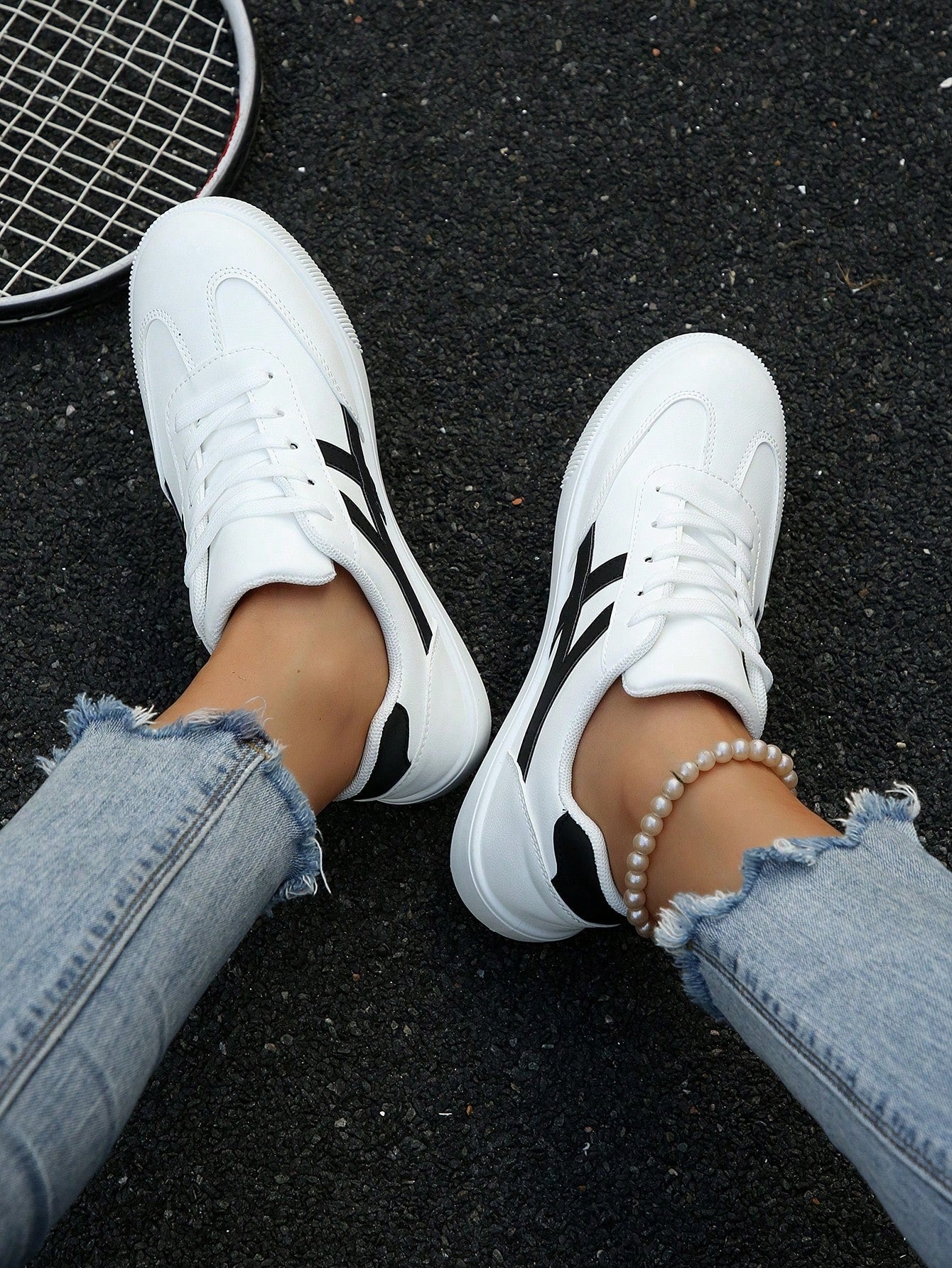 Tênis Casual Estilo Esportivo Com Detalhe Lateral