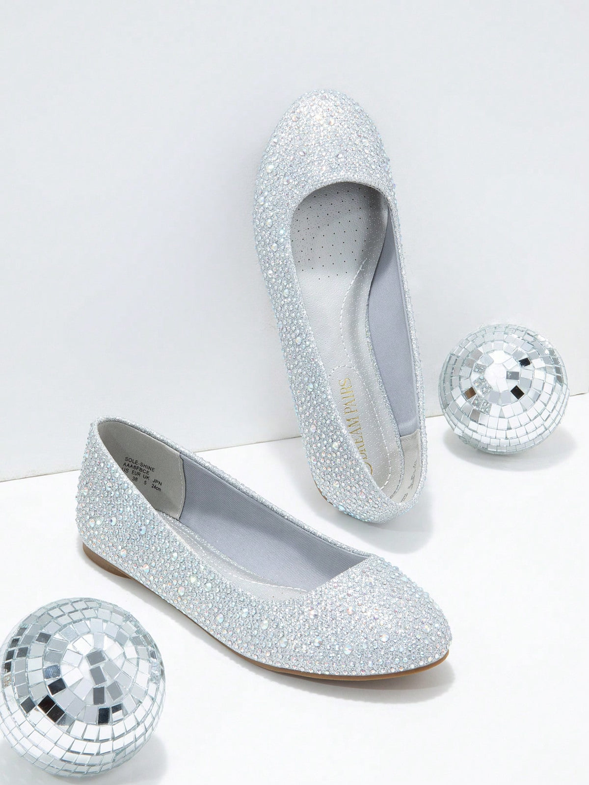 Sapatilha Bico Redondo Toda Em Strass Brilhante
